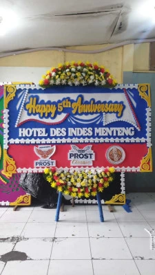 Papan Bunga di Ujung Menteng